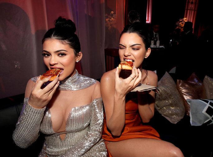Кайли Jenner Kendall Jenner Pizza - Embed