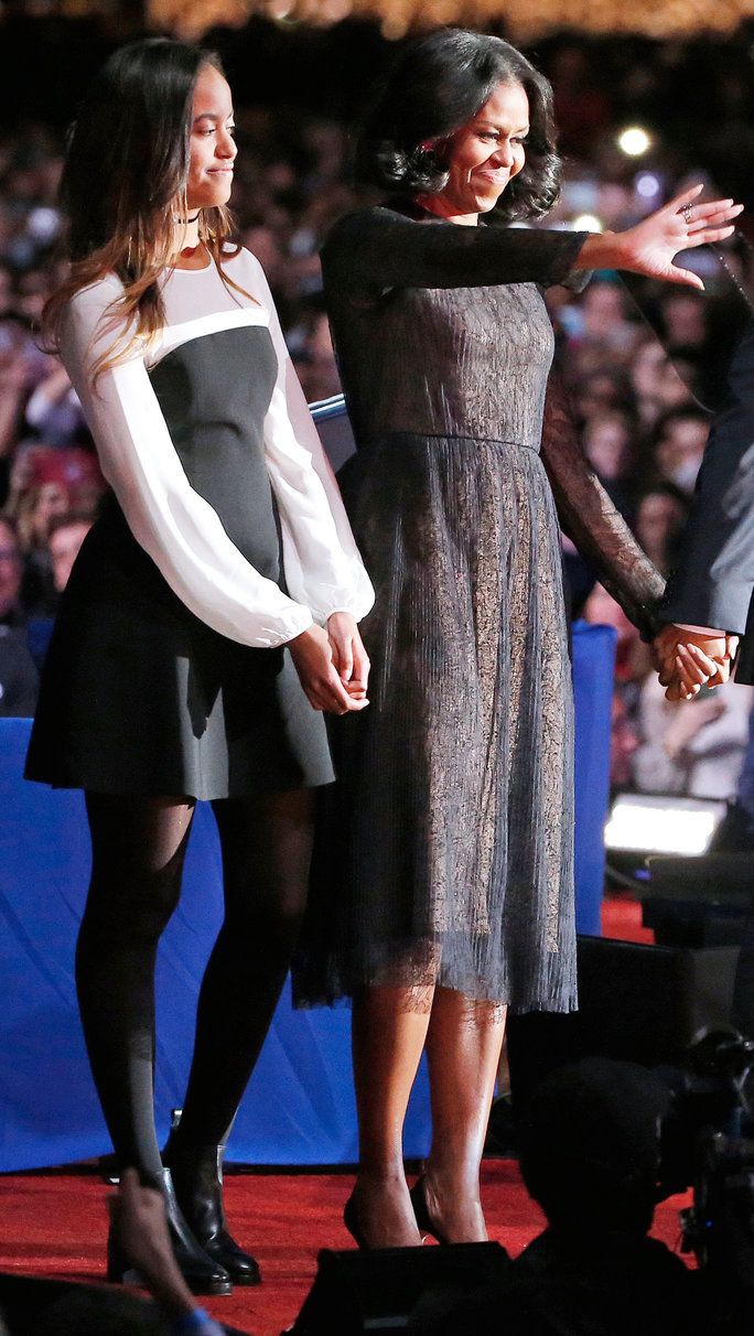 първи Lady Michelle Obama and daughter Malia Obama