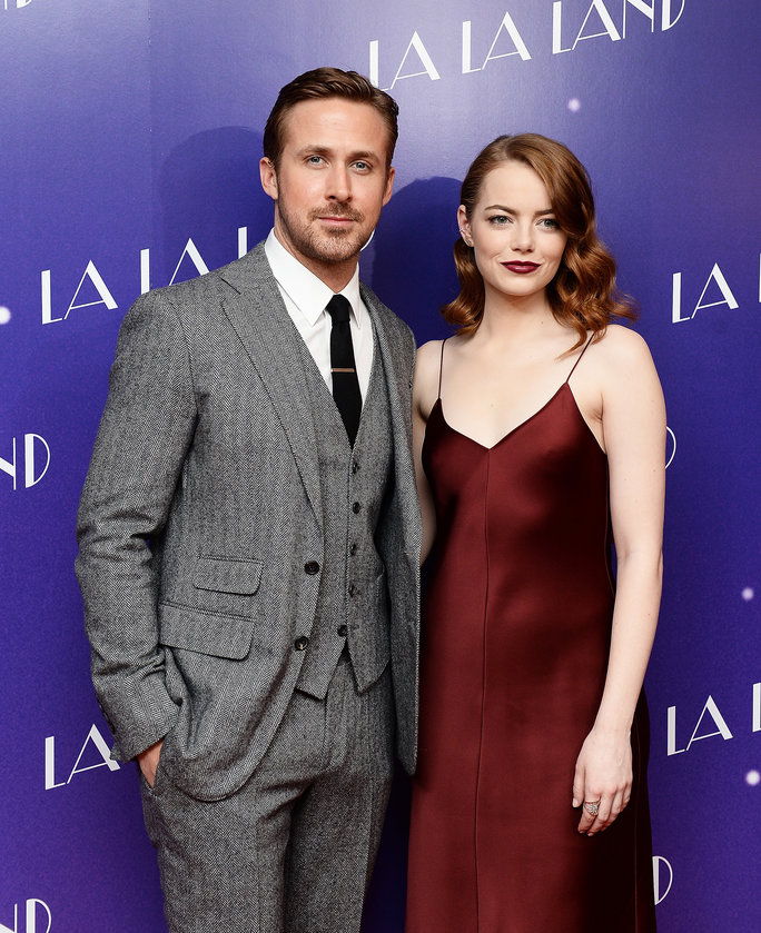 Райън Gosling and Emma Stone - January 12, 2017 - EMBED