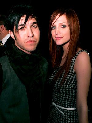 Пийт Wentz, Ashlee Simpson, C'Mon, Tell Us, What Was the First Award You Ever Won?