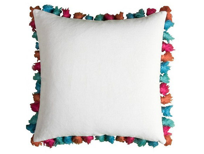 Για the Colorful Personality: Rizzy Home Frayed Pom Pom Pillow