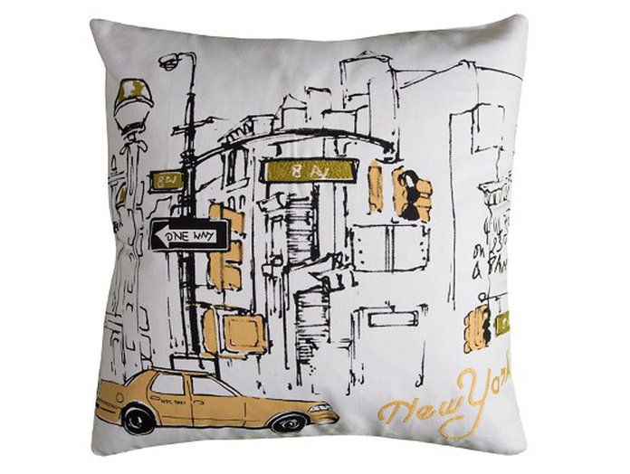 Για the City Girl: Rizzy Home New York Taxi Pillow