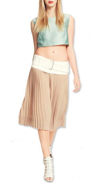 как to Wear the New Shapes - The Crop Top: High Above a Flowy Skirt