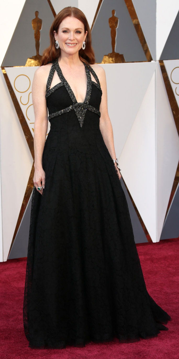 Τζούλιαν Moore in Chanel - Oscars 2016