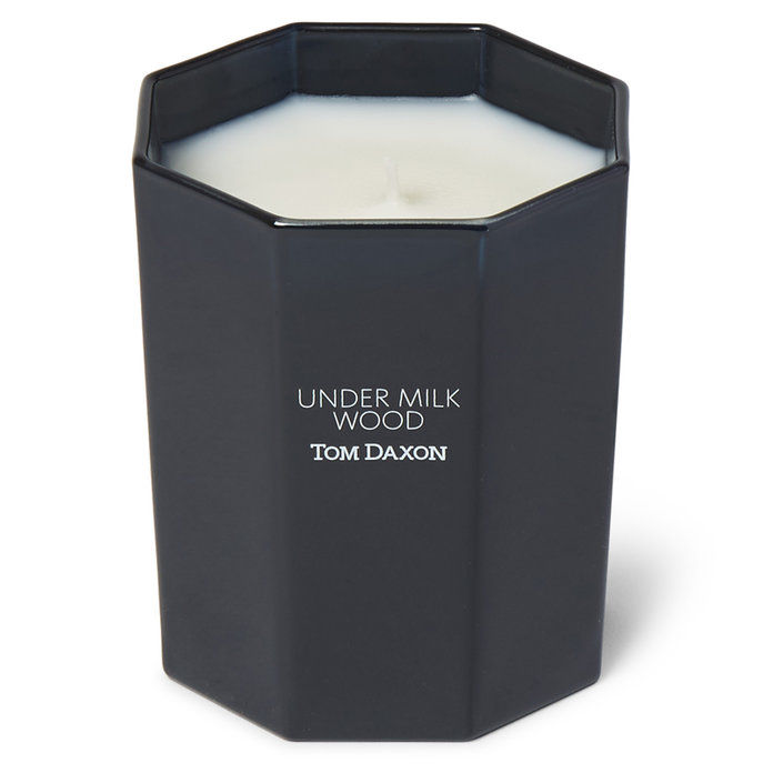 За the Design Buff: A Chic Candle 