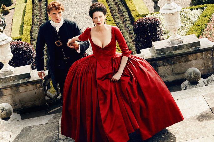 ο 5 Best Costumes from Last Night's Outlander Episode