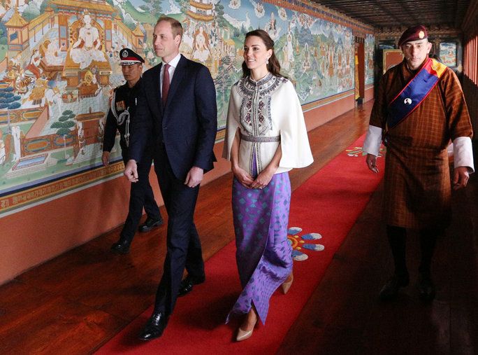 Пристигайки to a ceremonial welcome in Bhutan