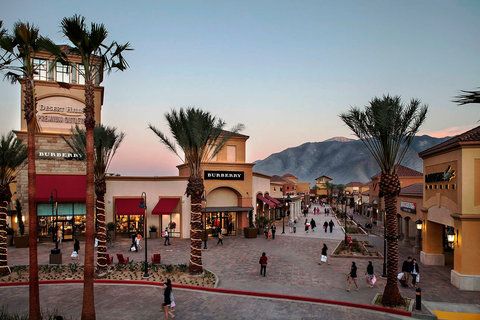 LIFE + HOME: Palm Springs City Guide: Desert Hills Outlets
