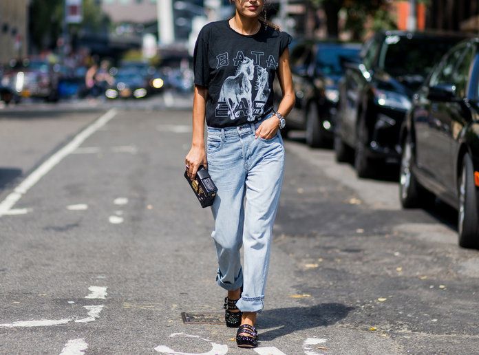 ΝΕΟΣ YORK, NY - SEPTEMBER 10: Patricia Manfield wearing a black tshirt and denim jeans outside Tibi on September 9, 2016 in New York City. (Photo by Christian Vierig/Getty Images) *** Local Caption *** Patricia ManfieldTK