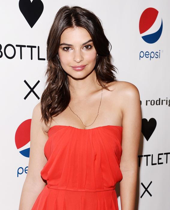 Емили Ratajkowski Pictured at the Narciso Rodriguez Bottletop Collection x Pepsi U.S. Launch, Fresh Talents
