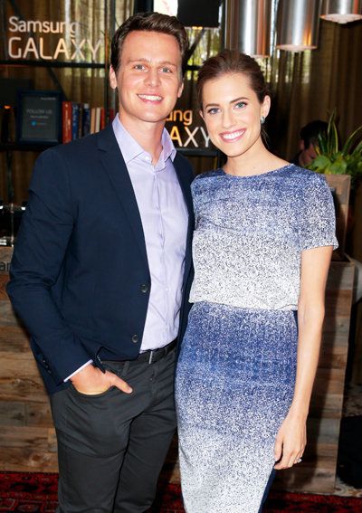 Джонатан Groff and Allison Williams attend the Variety Studio powered by Samsung Galaxy
