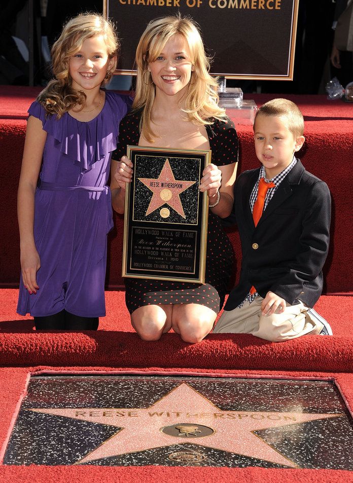 Рийз, Ava, and Deacon on the Hollywood Walk of Fame