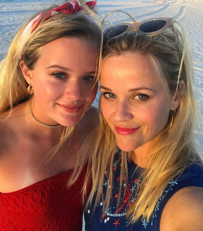Най- mother-daughter duo celebrates July 4