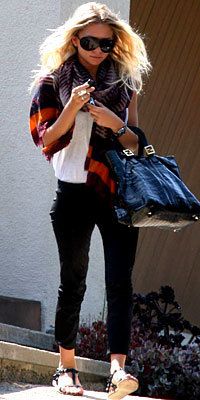 Ashley Olsen, shawl, Etro