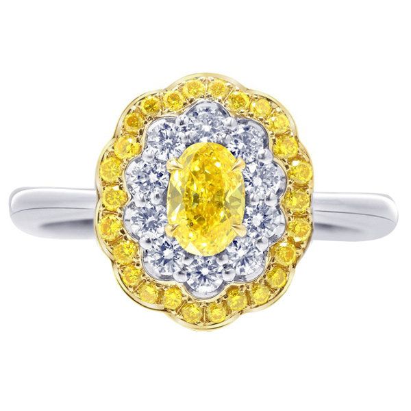 Λάινς Vivid Yellow Oval Diamond Ring