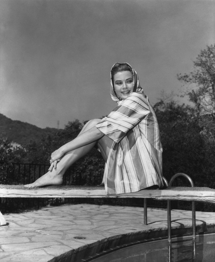 Кели Posing at Edith Head's House (1955) 