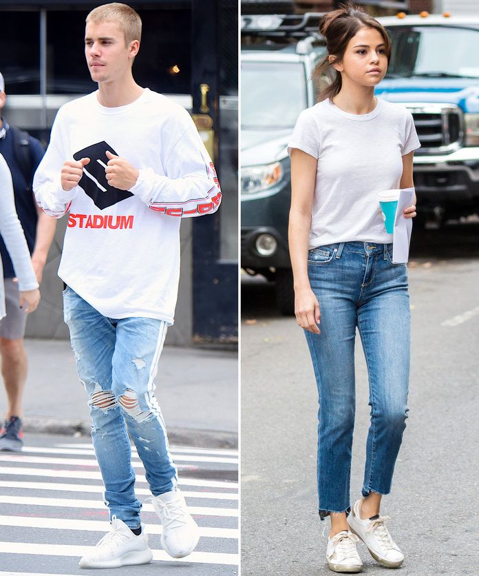 Σε another white T-shirt, jeans, and sneakers combo 