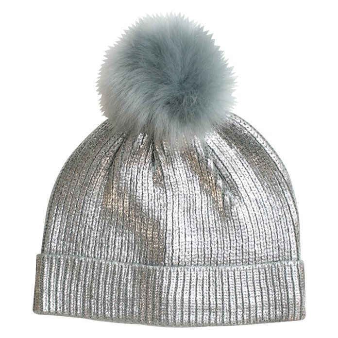 мразовит pom-pom hat for frosty days by Eloquii