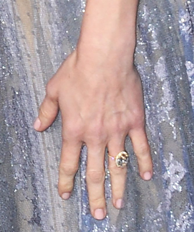 Άννα Faris & Chris Pratt Ring - Embed