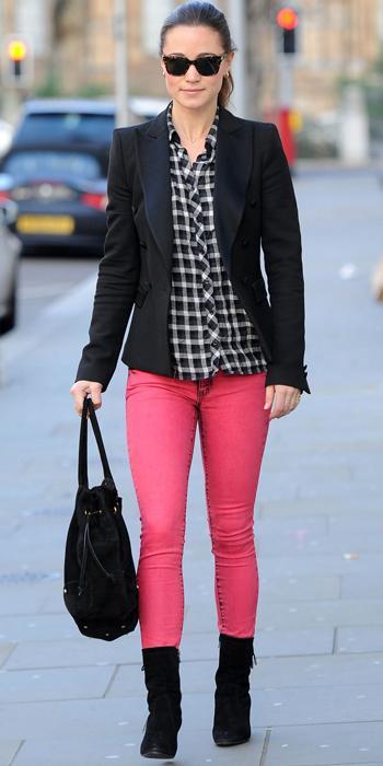 Pippa Middleton - Zara blazer, Maje shirt, SuperDry jeans, and Aruna Seth bag