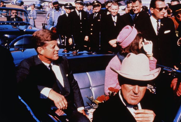 Джон and Jackie Kennedy with John Connally in Automobile