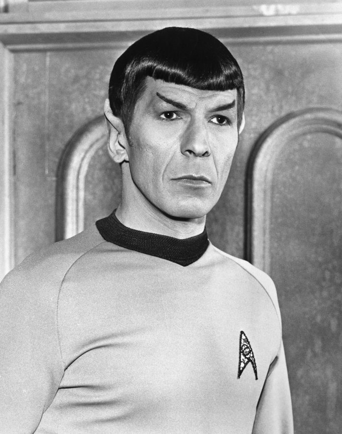 Леонард Nimoy as Spock in Star Trek