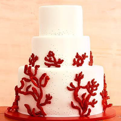 κέικ adorned with red coral